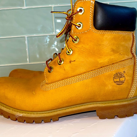 Women Timberland Boots, Winter Ready - Picture 1 of 4